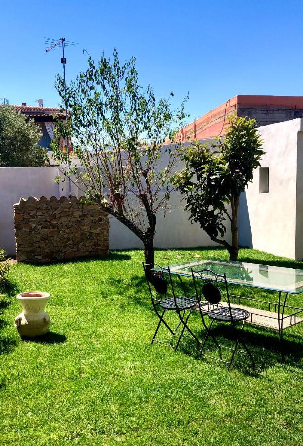 13 Garden Rooms Olbia Buitenkant foto